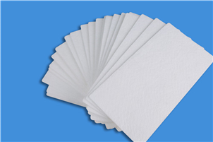 The difference between glass fiber cotton and polyester fiber cotton